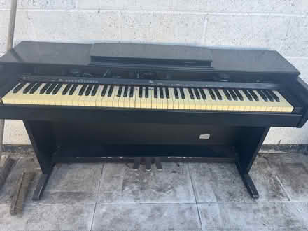 Photo of free Electric keyboard (IG3) #3