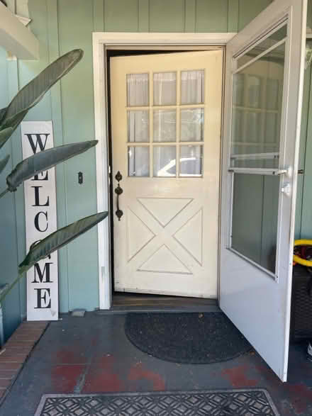 Photo of free front door (El Camino/shoreline/Miramonte) #1