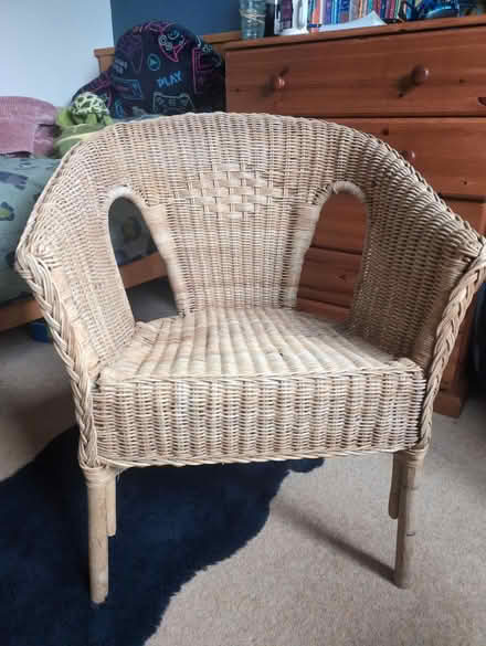 Photo of free wicker chair (Ockley) #3