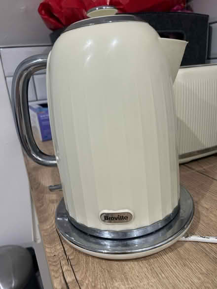 Photo of free Breville kettle (Forrest hill station) #1
