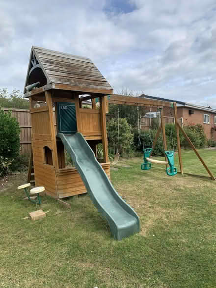 Photo of free Climbing Frame - In Need Of Attention (Shevington Vale WN6) #1