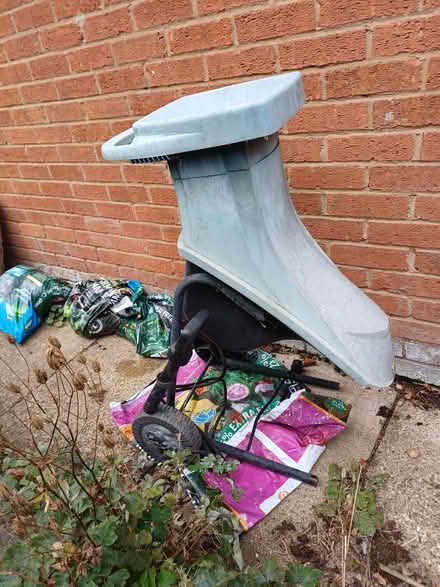 Photo of free Shredder (Leire LE17) #3