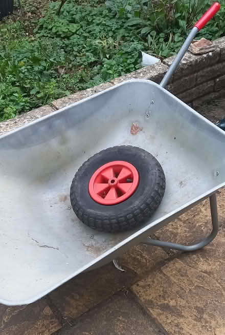 Photo of free Metal Wheelbarrow (Brentwood CM15) #4