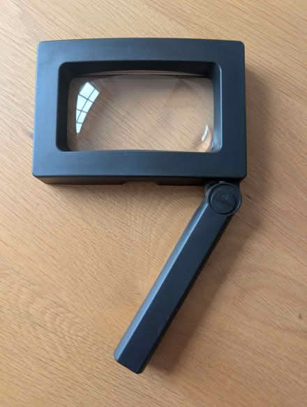 Photo of free magnifying lens (Victoria SW1V) #1