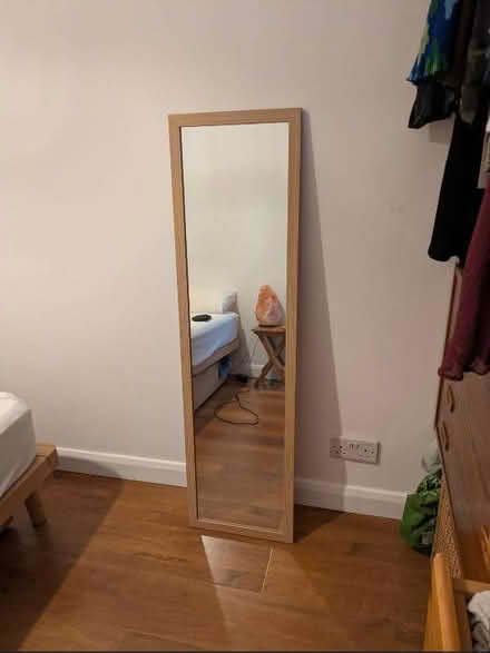Photo of free Mirror (SE16) #1