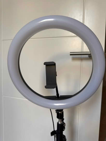 Photo of free Small Ring Light with Phone Holder (Surbiton, KT5) #2