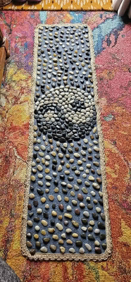 Photo of free Pretty pebble rug (Cranfield MK43) #1