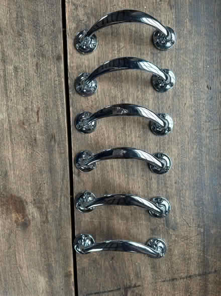 Photo of free Kitchen cupboard handles (chrome) (Nr Ripley DE5) #1