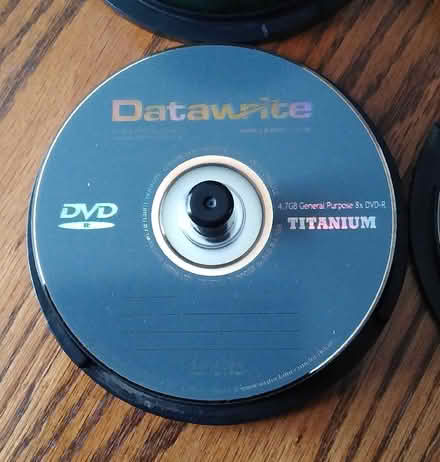 Photo of free CD-R, DVD-R Disc Media Bundle (Lee Chapel SS15) #3