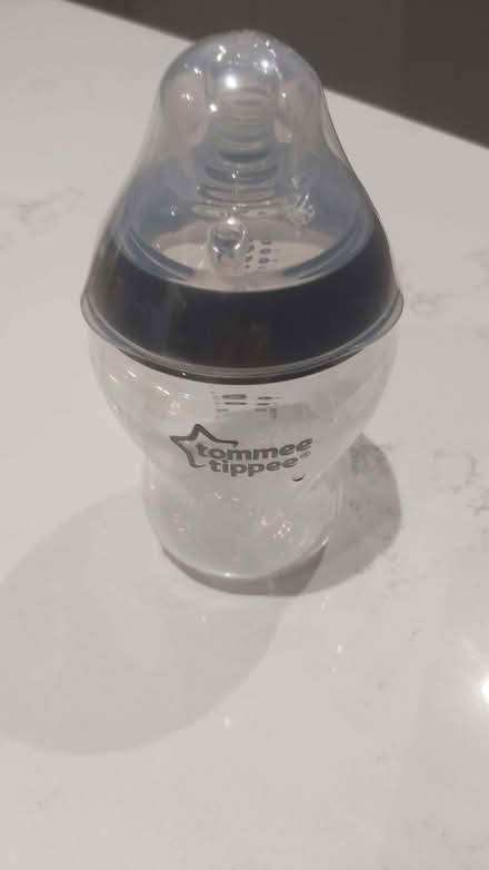 Photo of free Tomme tipee bottles (Morden SM4) #2