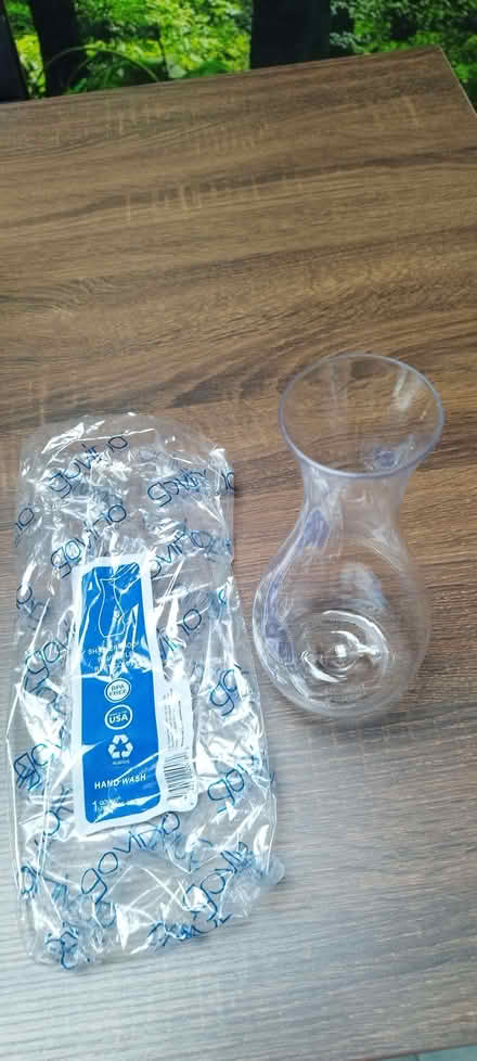 Photo of free Govino Carafes (Morden SM4) #2