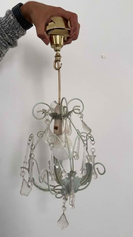 Photo of free Small chandelier (HA9 Wembley park) #1