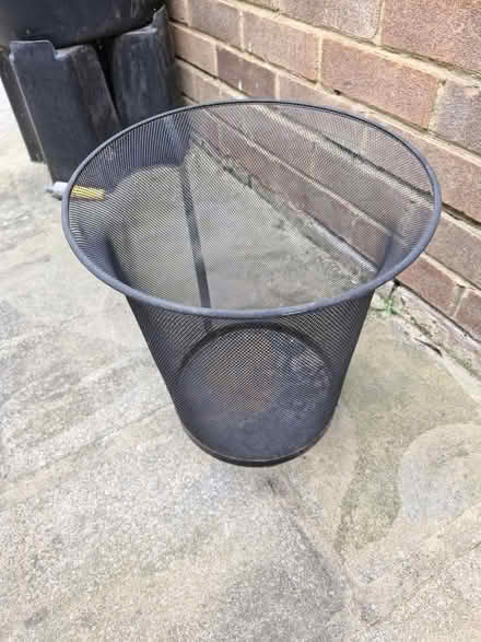 Photo of free Waste paper bin (E17) #2