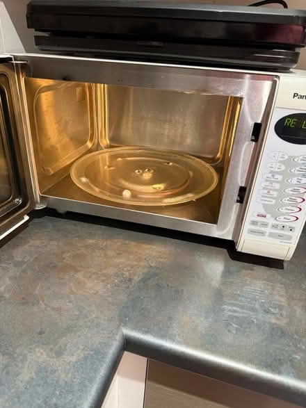 Photo of free Microwave and toaster (Slough SL2) #1
