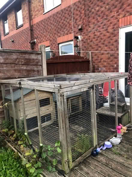 Photo of free Rabbit hutch and run (OL8 2XQ) #3