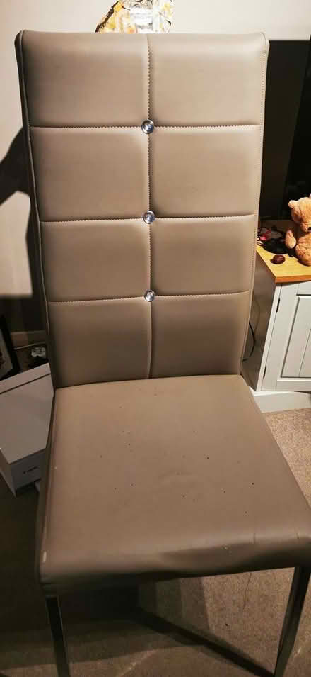 Photo of free Dinning Chairs x 6 (Battle TN33) #4