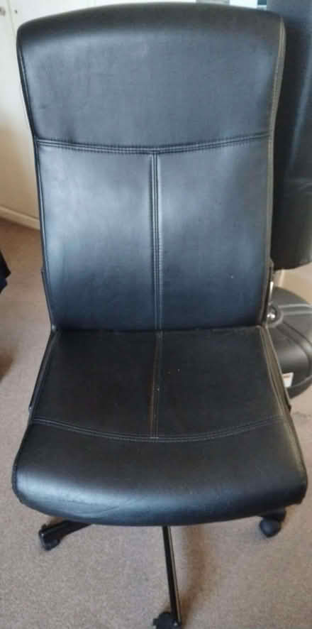 Photo of free desk chair (Heswall CH60) #1