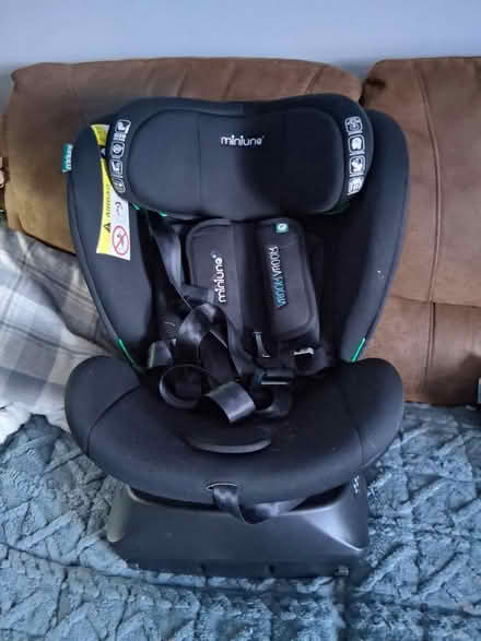 Photo of free Miniuno car seat 360 (Tonbridge) #1