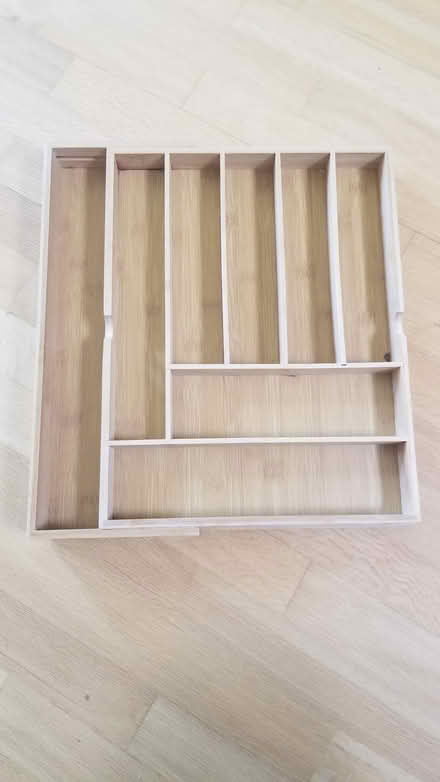 Photo of free Expandable utensil organizer (Central Harlem (10026)) #1