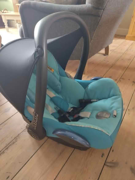 Photo of free Maxi cosy seat (OX1) #2
