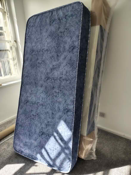 Photo of free 3 Single Beds (90×185 cm) (Stirling (city center)) #1