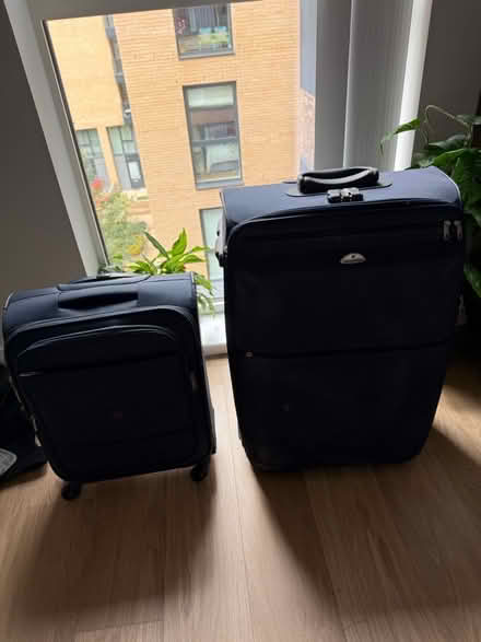Photo of free Large and small suitcases (Earlsfield SW17) #1