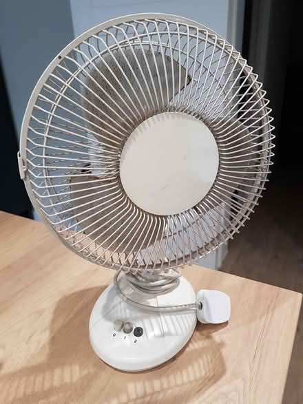 Photo of free Small fan (sm6 8by) #1
