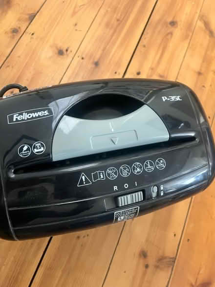 Photo of free Fellows A4 paper shredder (South Norwood, SE25) #2