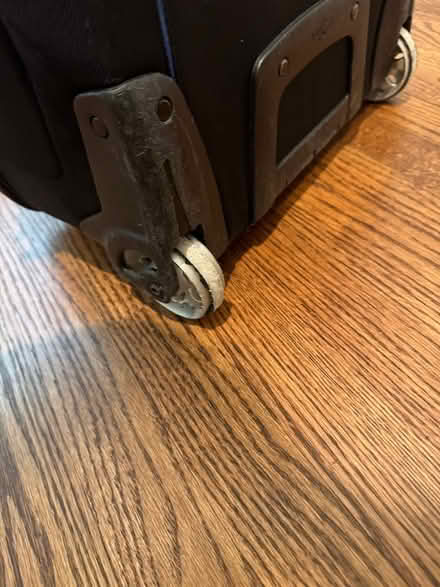 Photo of free Eagle Creek Luggage (Virginia Highlands) #4