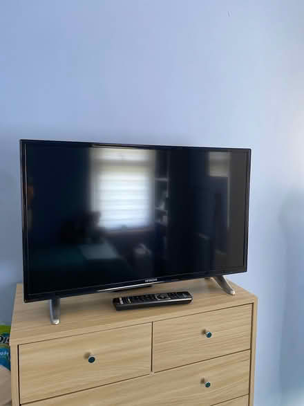 Photo of free 32” hitachi smart tv (Bexhill) #2