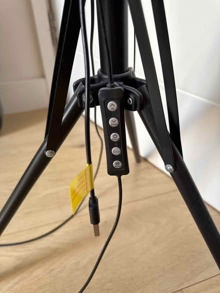 Photo of free Small Ring Light with Phone Holder (Surbiton, KT5) #3