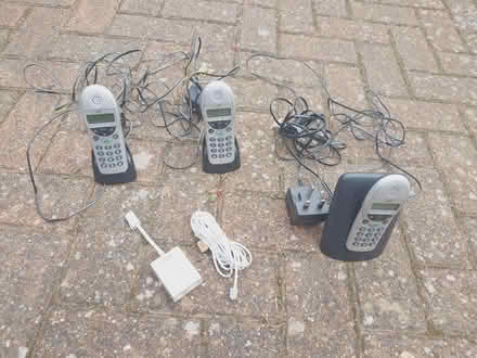 Photo of free Landline cordless BT phone set (Putnoe MK41) #1