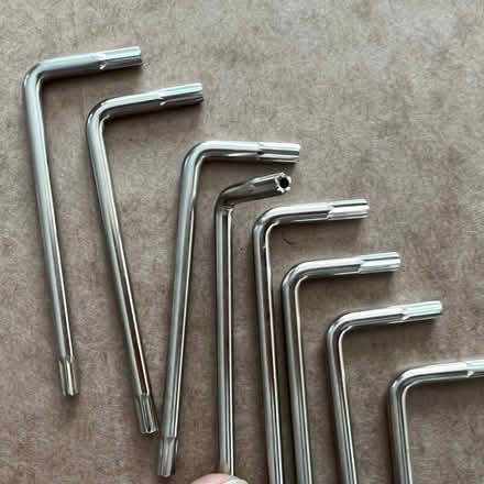 Photo of free Allen/Hex & Security keys (Foster & California Ave) #2