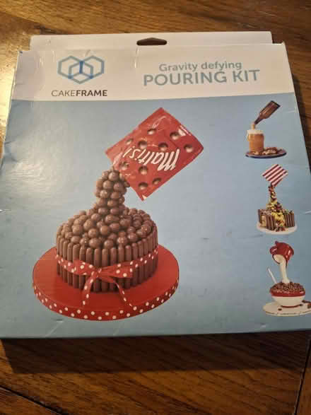 Photo of free Pouring kit - gravity defying cakes (Stantonbury, MK14) #1