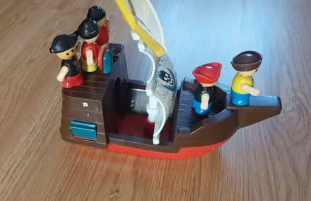 Photo of free Vintage Lil Playmates Pirates Ship Figures Toy Playset Unima (Ham TW10) #3
