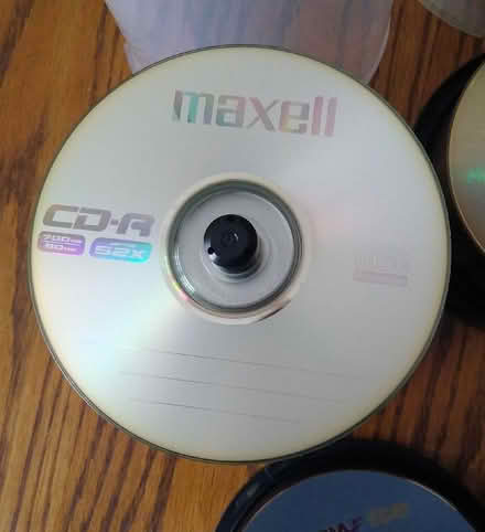 Photo of free CD-R, DVD-R Disc Media Bundle (Lee Chapel SS15) #2