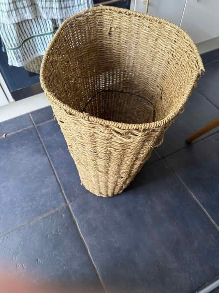 Photo of free Tall basket (TW12, Hampton) #2