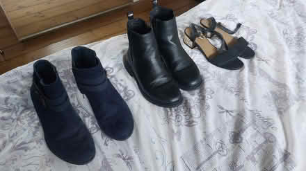Photo of free Women's shoes size 5 (Kingston KT1) #2