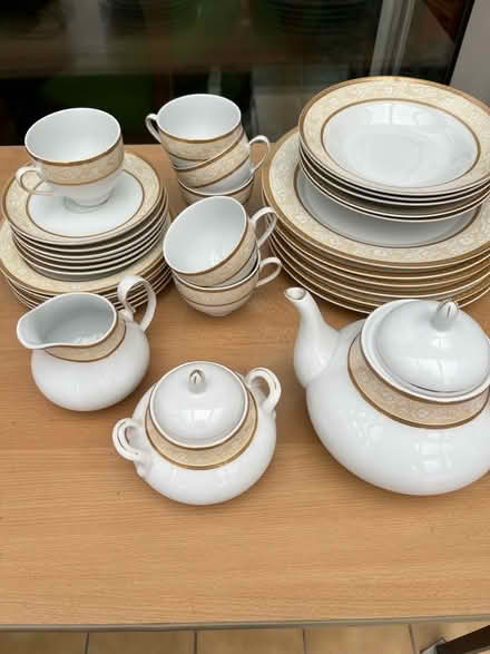 Photo of free Dinner service (Ultra Pontem NP18) #1