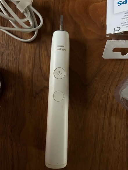 Photo of free household items & toiletries (Pimlico, SW1) #1