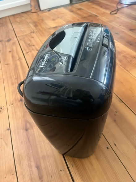 Photo of free Fellows A4 paper shredder (South Norwood, SE25) #1