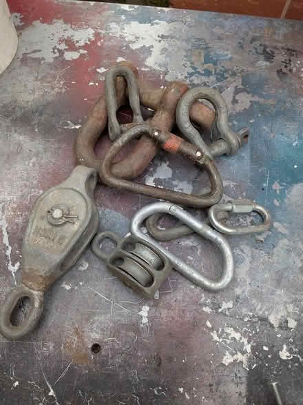 Photo of free Assorted D links (SY4) #1