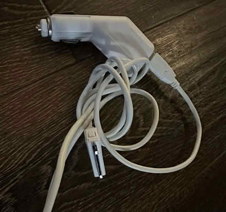 Photo of free In-car device charging leads (Chigwell IG7) #1