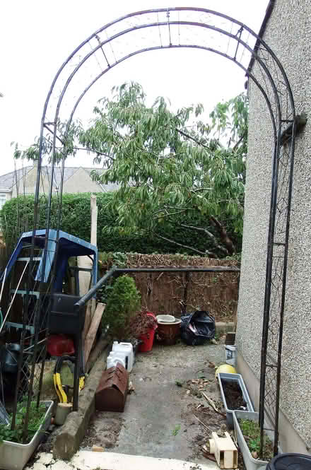 Photo of free Large Metal Garden Arch (Vale LA1) #1