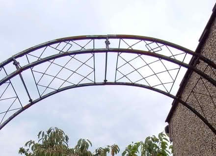 Photo of free Large Metal Garden Arch (Vale LA1) #3