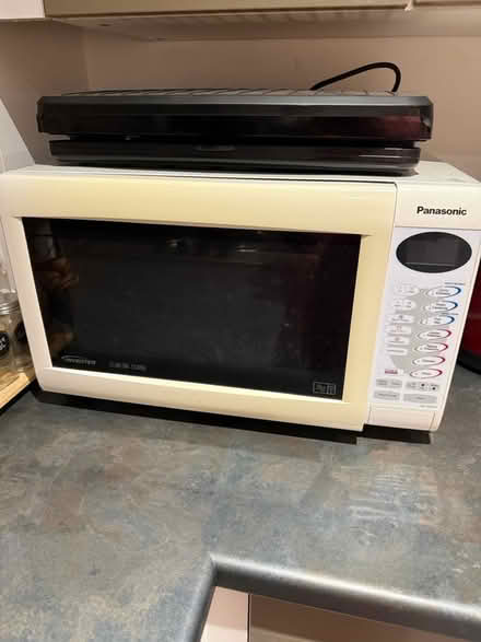 Photo of free Microwave and toaster (Slough SL2) #2