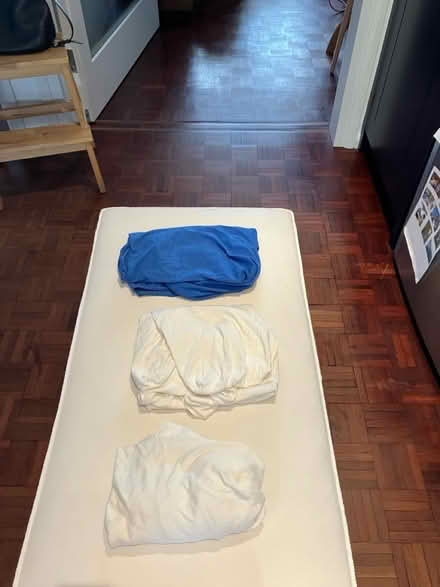 Photo of free Child’s mattress + 3 fitted sheets (Greenwich/Blackheath SE10) #3