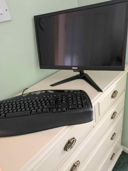 Photo of free Monitor and keyboard (Greenwood, Bicester, OX26) #1