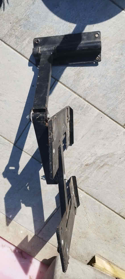 Photo of free Wall T.V.Bracket (Morden SM4) #2