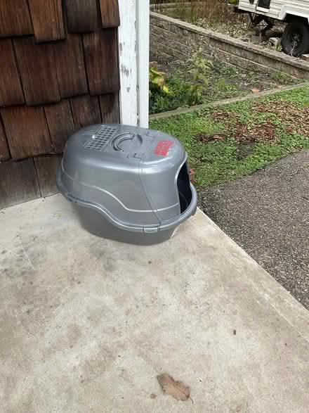 Photo of free Covered cat litter box (Severna Park) #1